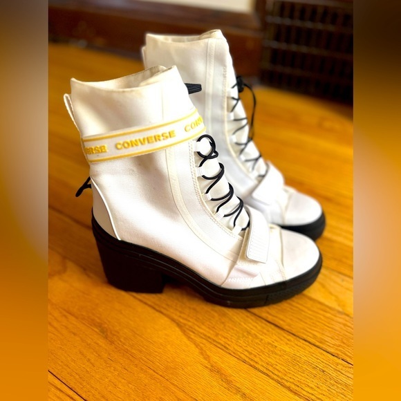 Converse Shoes Converse Chuck Taylor All Star Gr82 White Womens